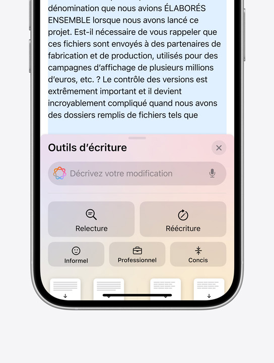 Prompts pour les Outils d’écriture Apple Intelligence sur un iPhone 16 Pro.