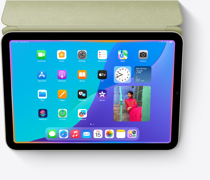 Μία συσκευή iPad mini που δείχνει μία ολοκαίνουρια σχεδίαση για το Siri που διαθέτει λαμπερό φωτισμό γύρω από την άκρη της οθόνης.