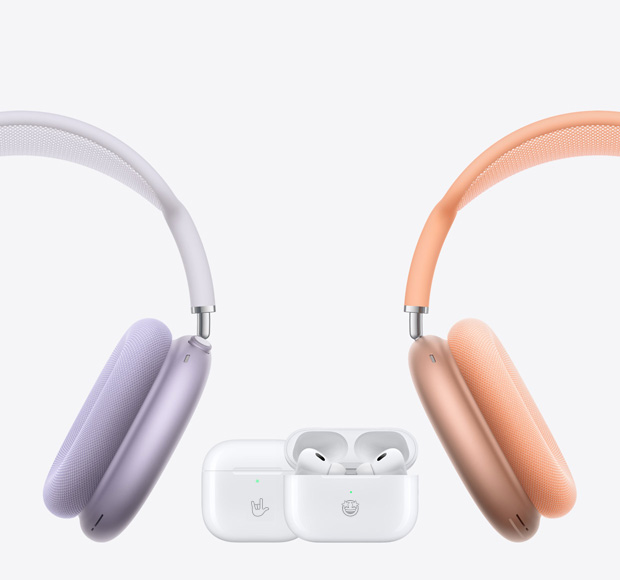 左右兩側是 AirPods Max，置中的是 AirPods 4 及 AirPods Pro 2。