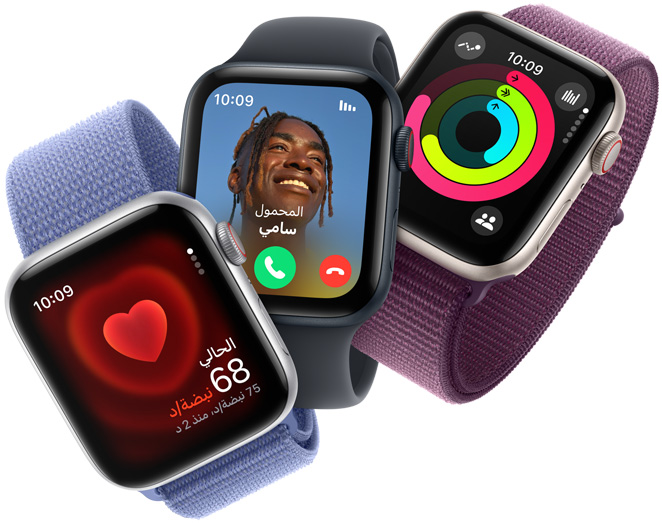 ثلاث ساعات Apple Watch SE تعرض مراقبة معدل نبض القلب، ومكالمة واردة، وحلقات النشاط