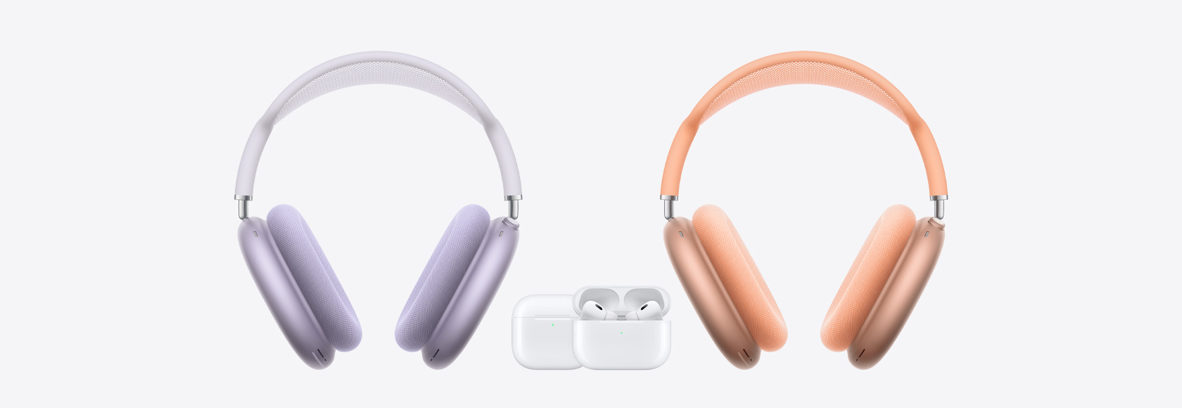 Airpods Max على اليسار واليمين مع Airpods 4 وAirpods Pro 2 في الوسط.