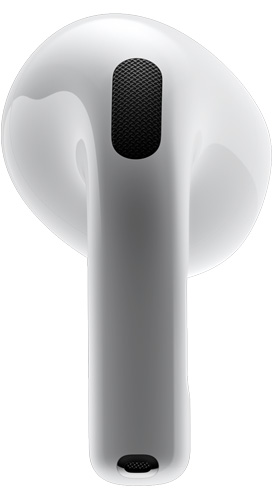 AirPods 4 تعرض الجهة الخلفية من سماعة AirPods.