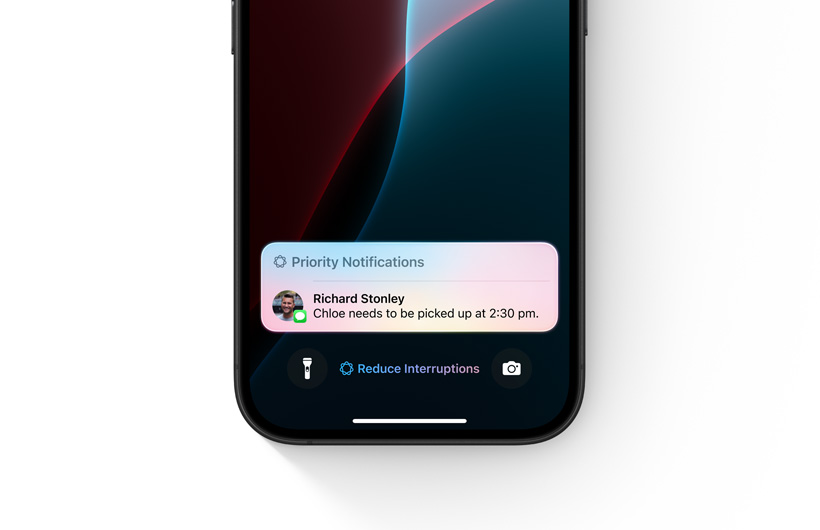 Reduce Notifications Focus etkinleştirilmiş iPhone, “önemli olabilir” olarak işaretli tek bir bildirimi gösteriyor.